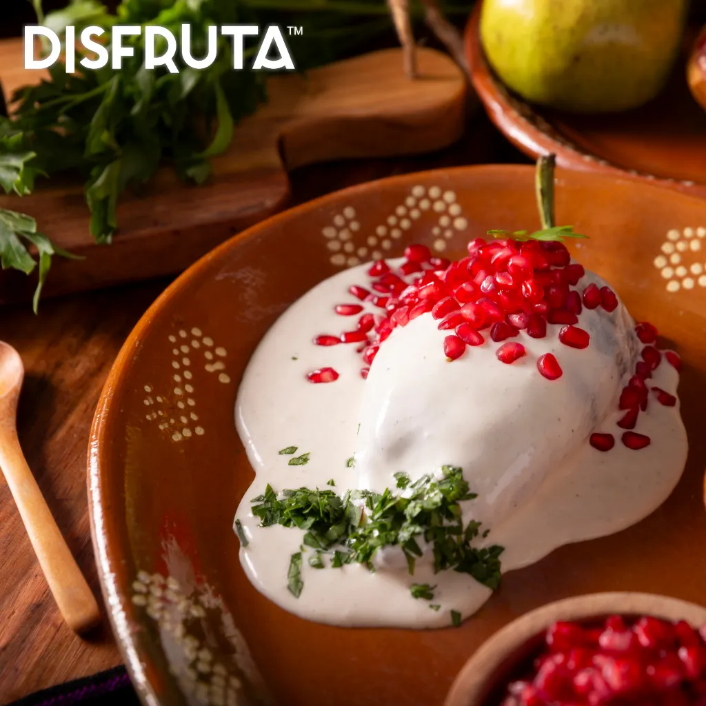 Granada Roja Gourmet 1 Nogada.webp